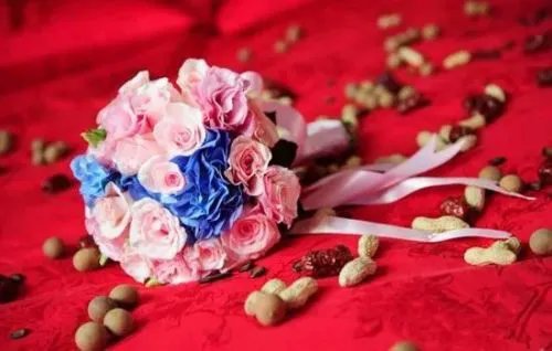 结婚喜被有什么讲究 结婚被子六个颜色说法