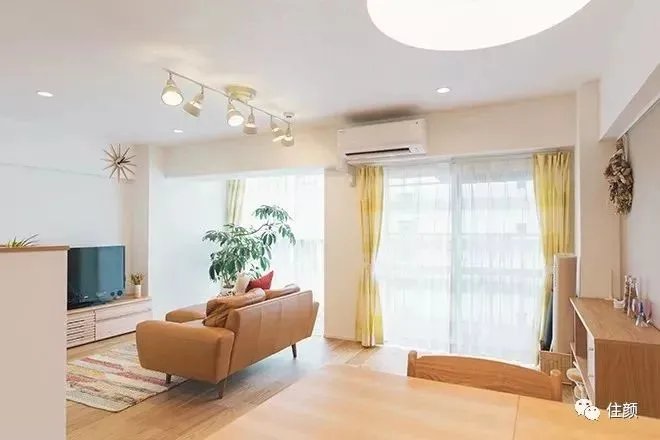 买房、独居、不婚、不生，这届女性实在是太牛了！