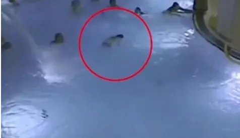 溺水无人理会发现直至漂浮水面被救起是怎么回事？