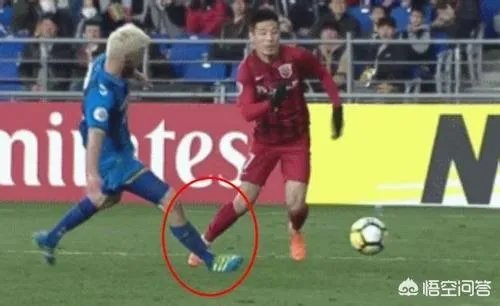 上海上港1比0蔚山现代武磊又闹笑话了,假摔怎么看?