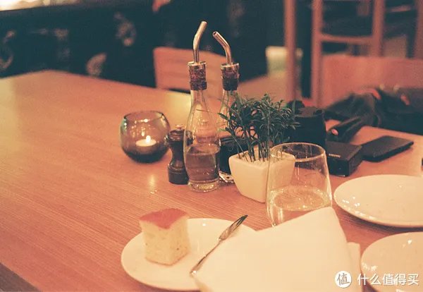 3款有意思的旁轴胶片相机：禄来35S，美能达TC-1，徕卡minilux