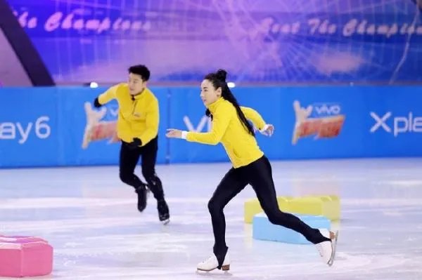 张柏芝提前为三胎庆生,女人的活法除了生孩子,就没有其他吗?