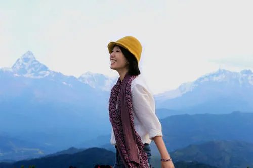 女副县长雪地策马为当地旅游代言，为何最近各地旅行宣传都很拼？