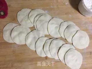 羊肉冰花水煎包