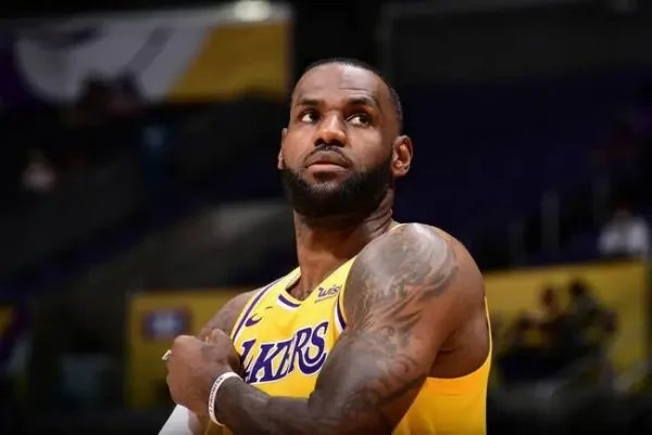 詹姆斯不幸确诊新冠，体坛内还有哪些球星感染过新冠？