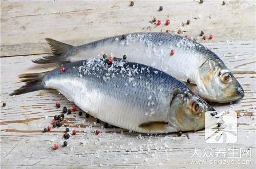 老坛酸菜鱼米线怎么制作呢?