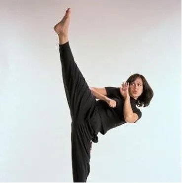 李小龙唯一的女儿李香凝,如何继承父亲的遗志?