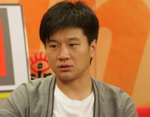 李金羽到法甲踢过球吗？