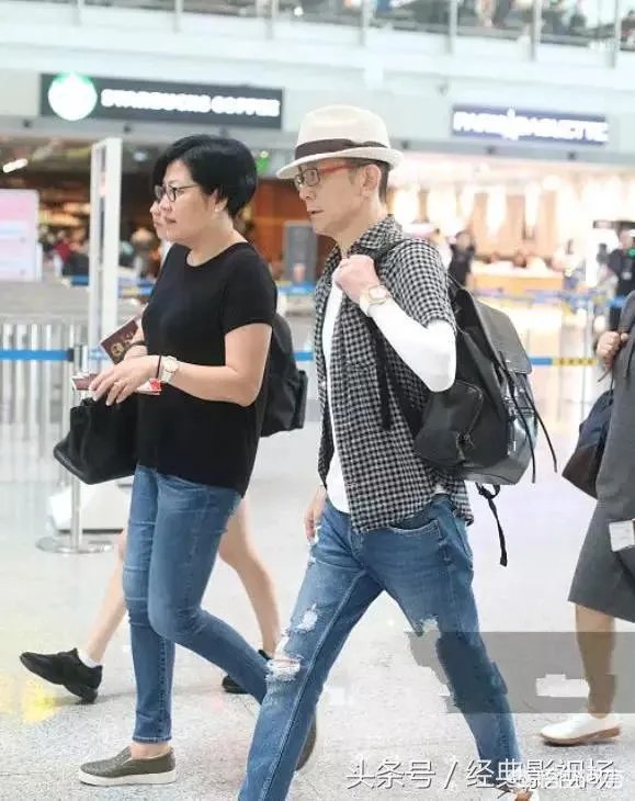 有人说头条全是李咏死的消息，难道一个艺人的离去会惊动全世界吗？你怎么看？