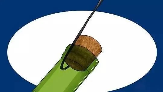 没有开瓶器，葡萄酒怎么打开？