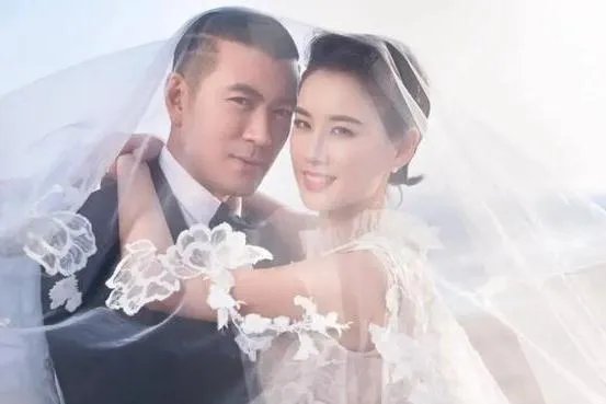 才刚把老婆捧红，他又准备送女儿出道，杨子的造星能力如何？