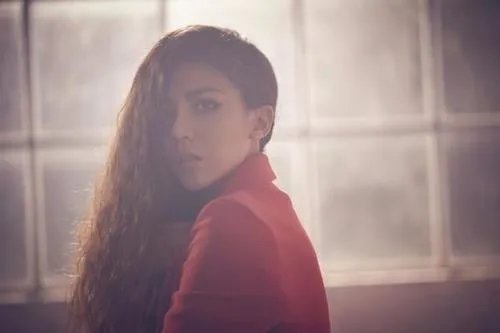 为什么中国好声音的那英战队，一次漏掉了艾怡良，一次遭遇了退赛风波?