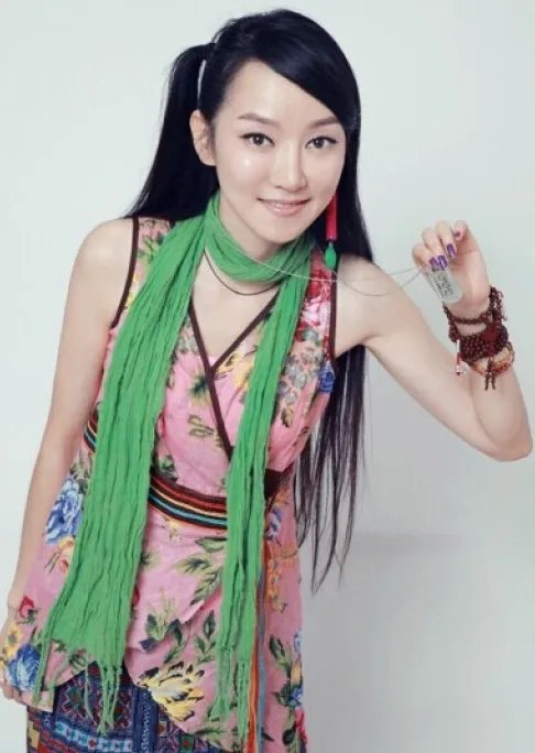 她从名字到血统都是造假，她被金星“撕”后淡出圈再复出人气低迷，她是谁？