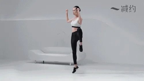 李湘成功瘦回了当年的好身材，她是怎么做到的？