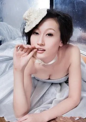 孙峰郑钧女儿郑楚怡几岁 郑钧曾为孙峰作曲《灰姑娘》