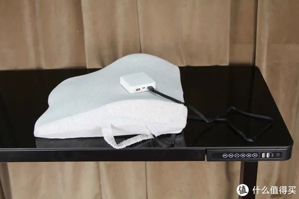 好物不私藏 篇九十二：让你的座椅秒成人体工学——8H 小护士热敷仿真按摩腰靠