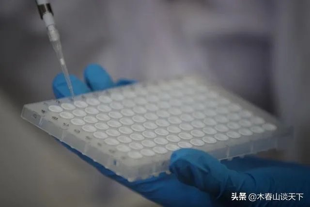 新冠肺炎确诊超4万的国家中，美国确诊最多治愈最少，怎么解读？