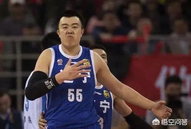 CBA联赛第42轮：辽宁衡润vs浙江广厦，韩德君手部受伤疑似骨折，总决赛怎么办？