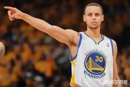 如果需要最后超高难度三分绝杀，科比、库里、哈登你会选谁？