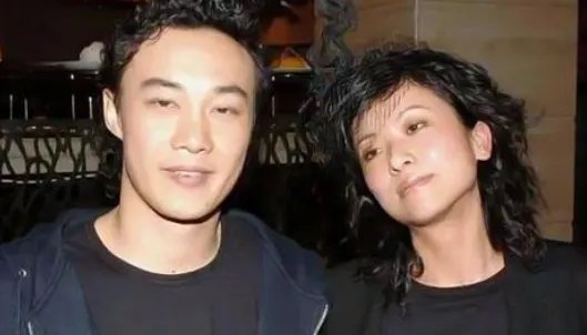 陈奕迅哭穷，卡里只剩3000万心里慌，他什么时候才能出来赚钱呢？