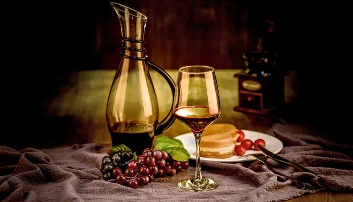 通常葡萄酒瓶身上标注的年份指的是什么 葡萄酒瓶身上标注的年份指的是什么