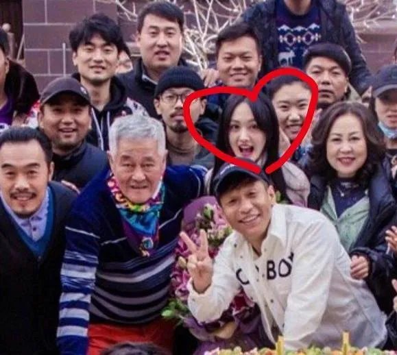 郑爽客串《刘老根4》，是偶像次元破壁，还是她无戏可拍了？