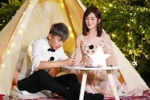 谢娜的主持水平和李湘的差距有多大？