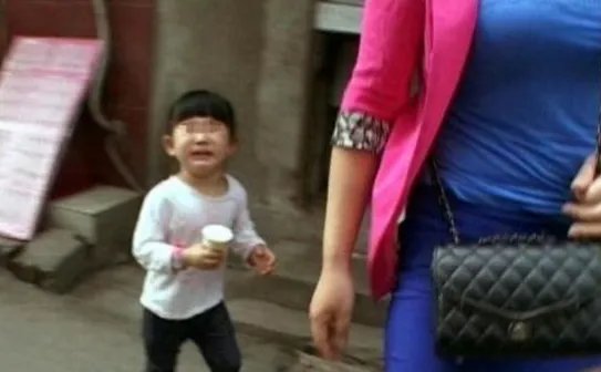 3岁女童被人捡走是怎么回事？