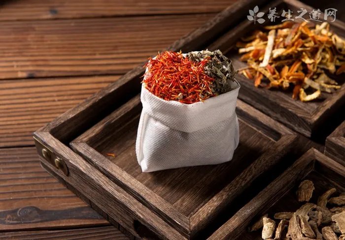 嘈杂的病因病机与治疗