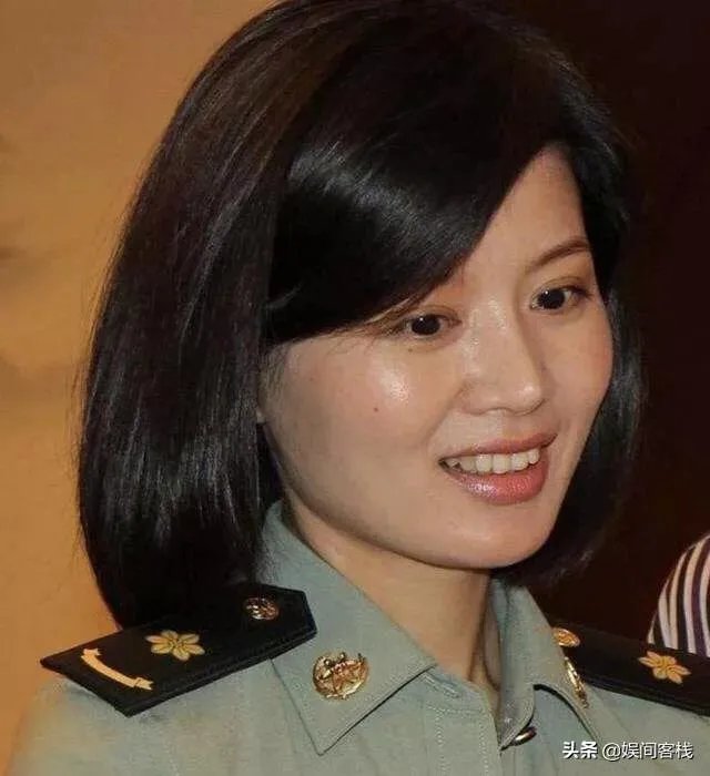 与傅程鹏离婚后，独自抚养儿子的程愫现状怎么样了？