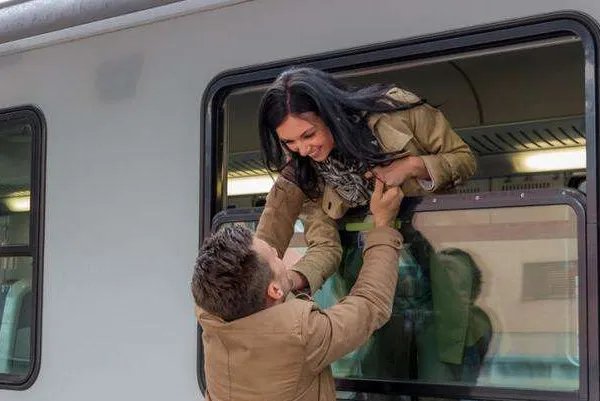 异地恋的你们，已经存了多少张车票？