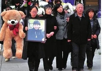 熊顿突然去世的原因揭秘 呼吸困难时发最后微博