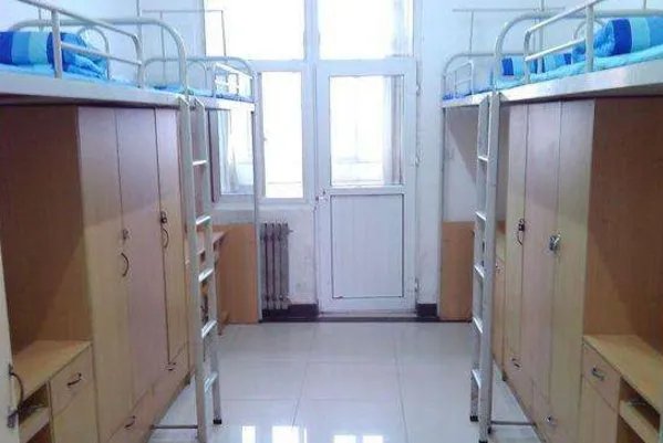 高校天价宿舍1万6一年,配套设施及住宿环境是否配得上这个价格?