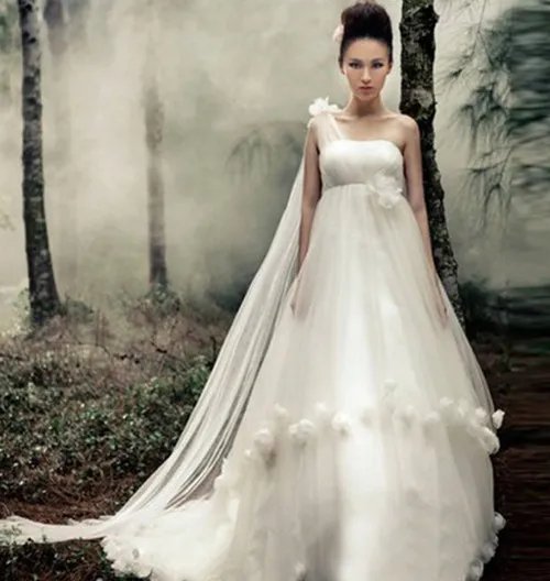 5个月孕妇婚纱款式推荐  怀孕适合穿什么婚纱