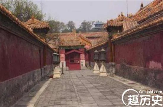 揭秘故宫灵异事件：关于故宫五点以后就关门的原因，是不是闹鬼呢？