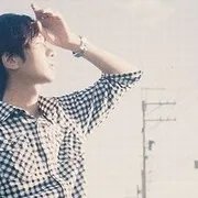 欧美伤感黑白男生qq头像