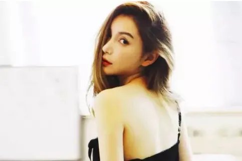 薛之谦前女友李雨桐的个人经历如何？