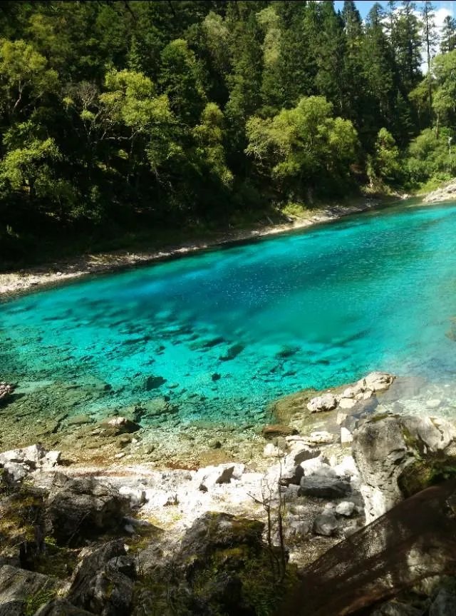 九寨沟地震过后又形成新的景点，你还会去吗？