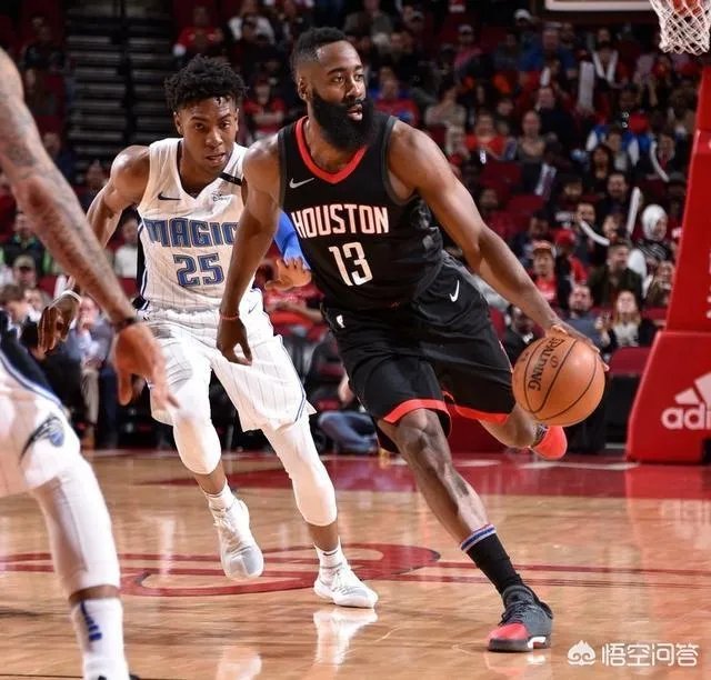 哈登今天拿了六十分＋三双，破了NBA历史三双记录，大家说今后有没有人突破一百分啊？