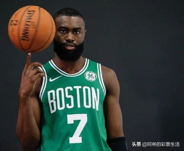 杰伦布朗能如愿拿下更大合同吗？