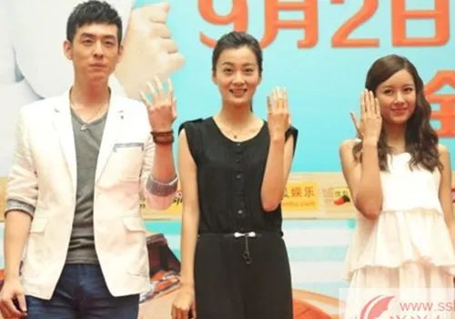 齐大胜刘欢纹身隐约可见 男人太完美不是错