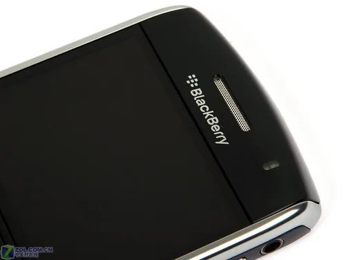 轻巧机身320万AF高分屏幕 黑莓8900试用