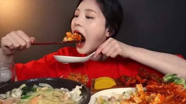 全面禁止吃播，对真正的大胃王吃播公平吗？
