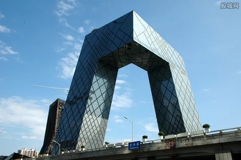 央视曝光全是假货 这些假货没一件真的你还敢买吗？