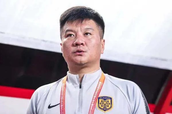 曾是顶级联赛第一射手,李金羽娶美丽妻子,如今近况如何呢?