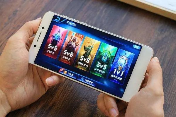 妻子打游戏花光家里50万，游戏怎么这么迷惑人？