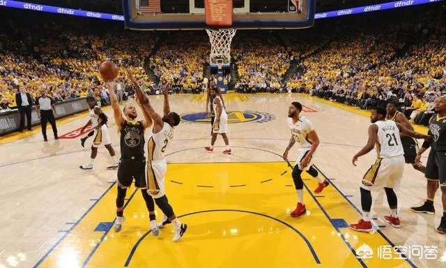 西部半决赛库里复出替补登场，帮助勇士G2击败鹈鹕，库里表现表现怎么样？