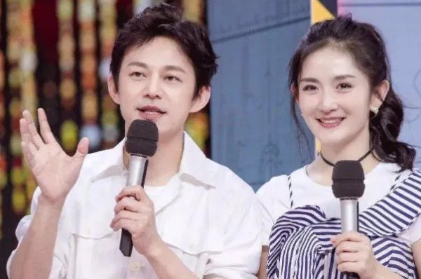 到底发生了什么，何炅和谢娜的友谊的小船被爆翻船？