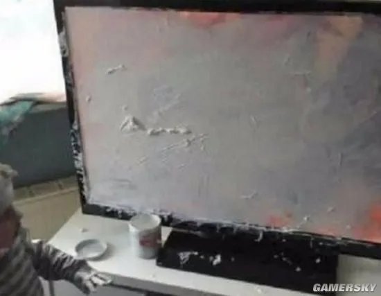 血压上来了 网友晒被熊孩子毁掉的笔记本电脑