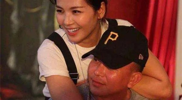 刘涛前任丈夫是谁